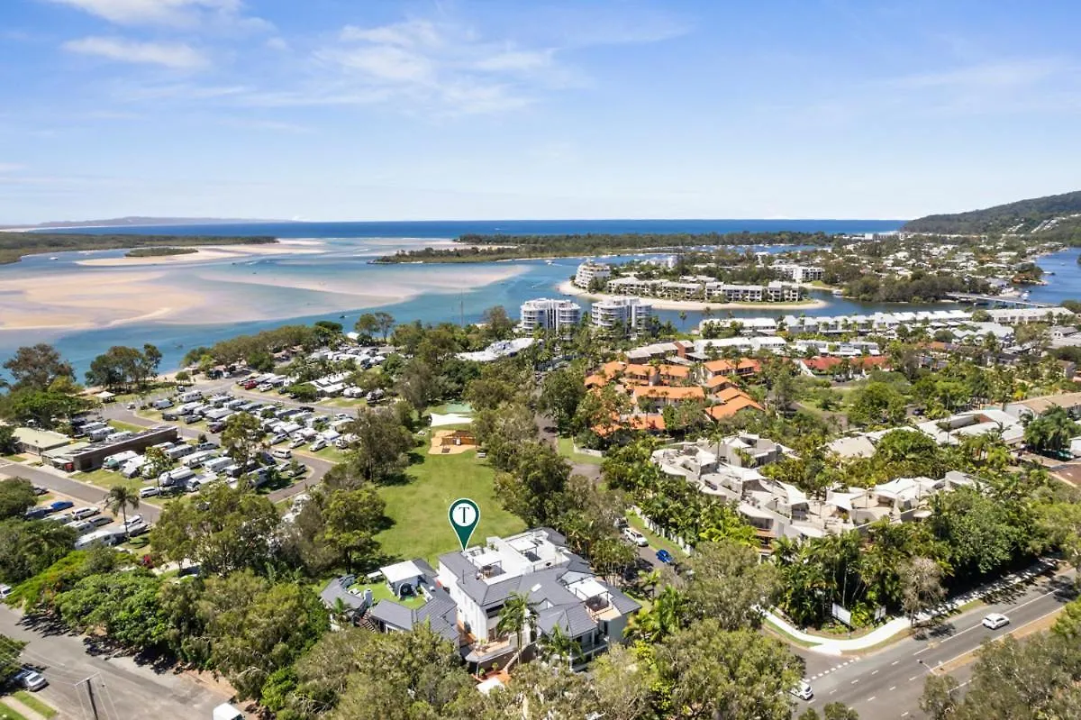 Stylish River Escape, Noosaville Apartment